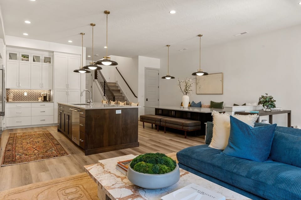 House, 6 Bedrooms | Living area | Smart TV, streaming services