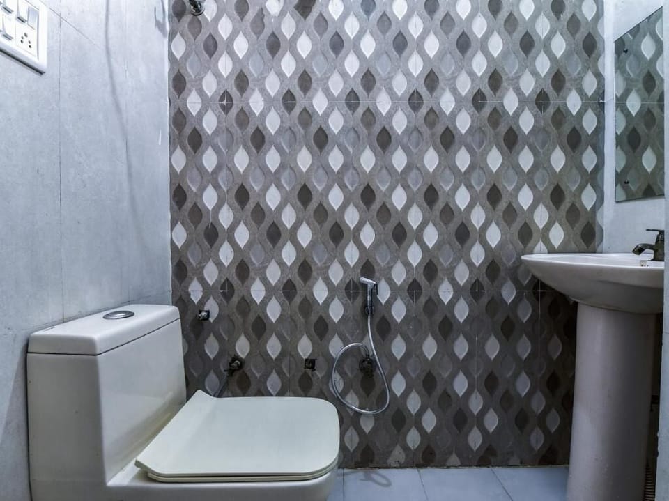 Economy Double Room, Balcony, City View | Bathroom | Slippers, bidet