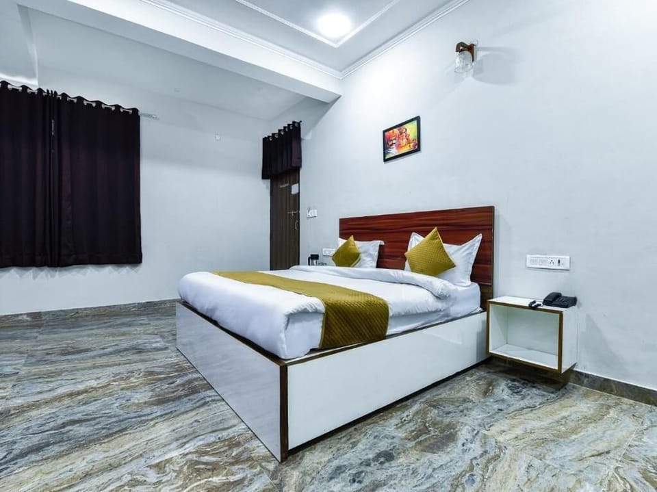 Economy Double Room, Balcony, City View | Soundproofing, iron/ironing board, free WiFi