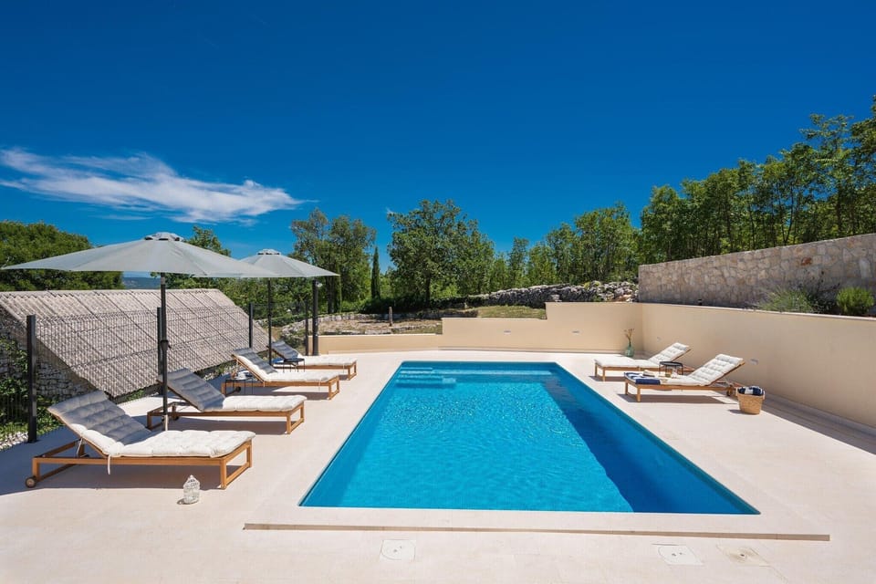 Holiday Home Swimming Pool
