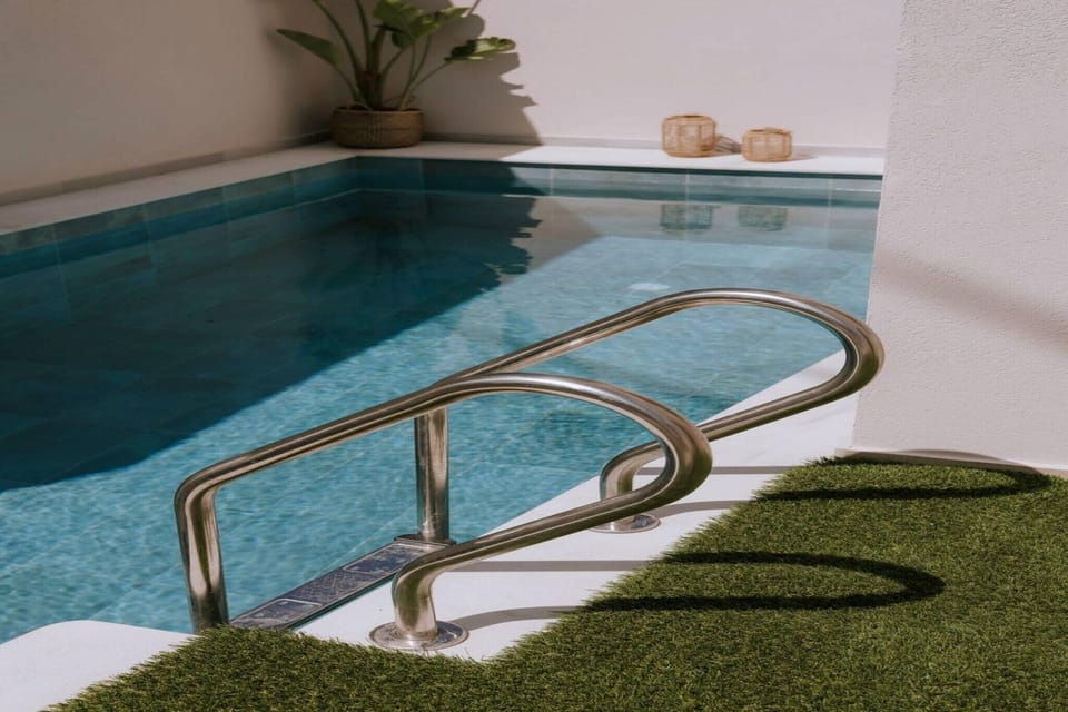 Holiday Home Swimming Pool
