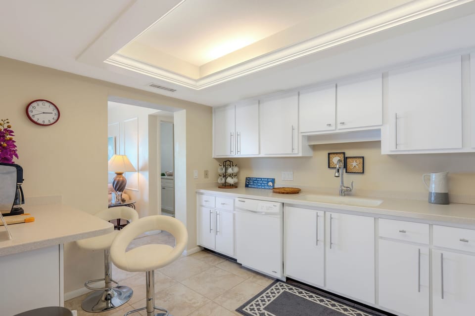 Perfect cozy kitchen with extra nook seating.