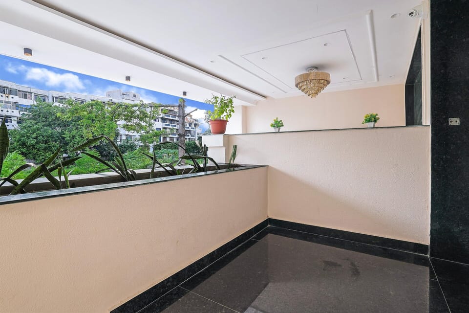House | Balcony