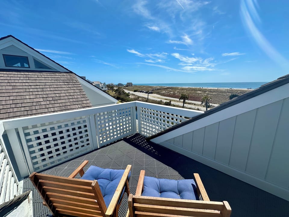 Views from upstairs balcony off of bedroom 3.