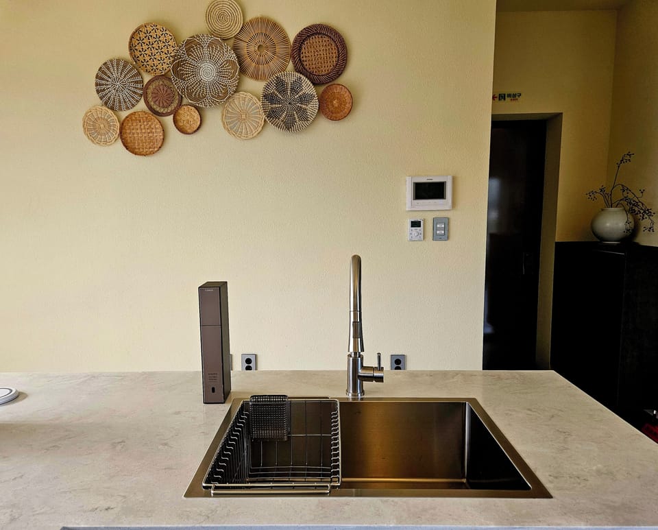 House, Balcony, Courtyard View | Private kitchen | Highchair