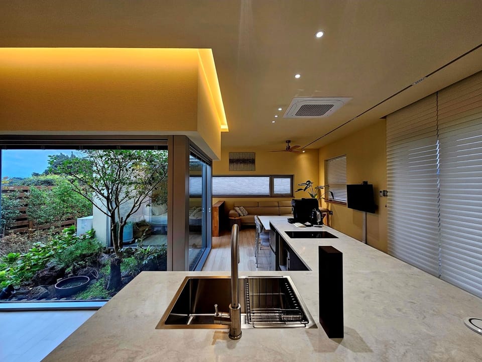 House, Balcony, Courtyard View | Living area | TV