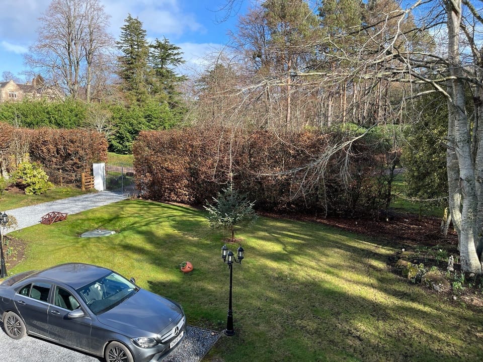 Deluxe Double Room, Garden View | Property grounds