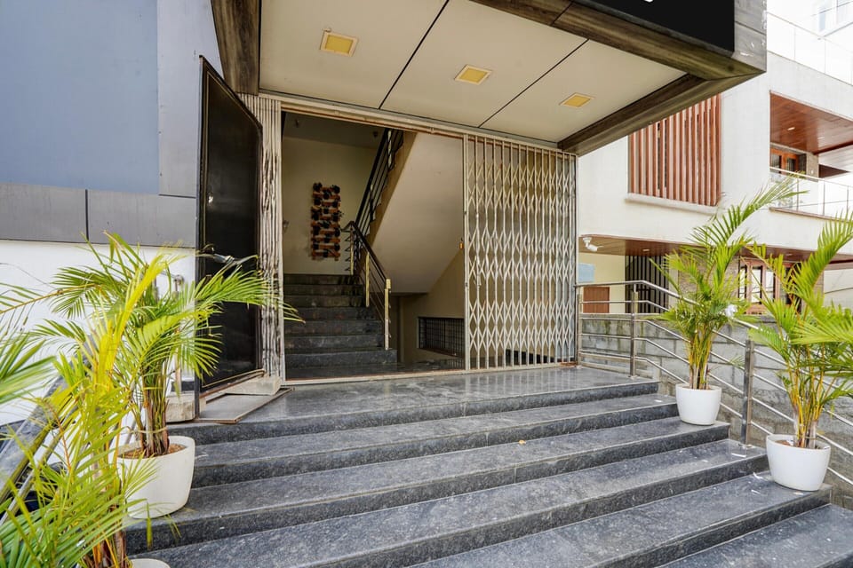 House | Reception
