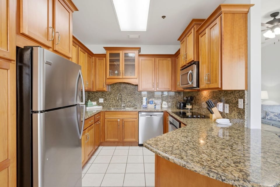 Condo, 1 King Bed with Sofa bed (Phoenix 6 102) | Private kitchen