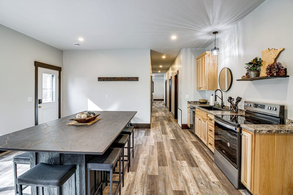 House (3 Bedrooms) | Interior