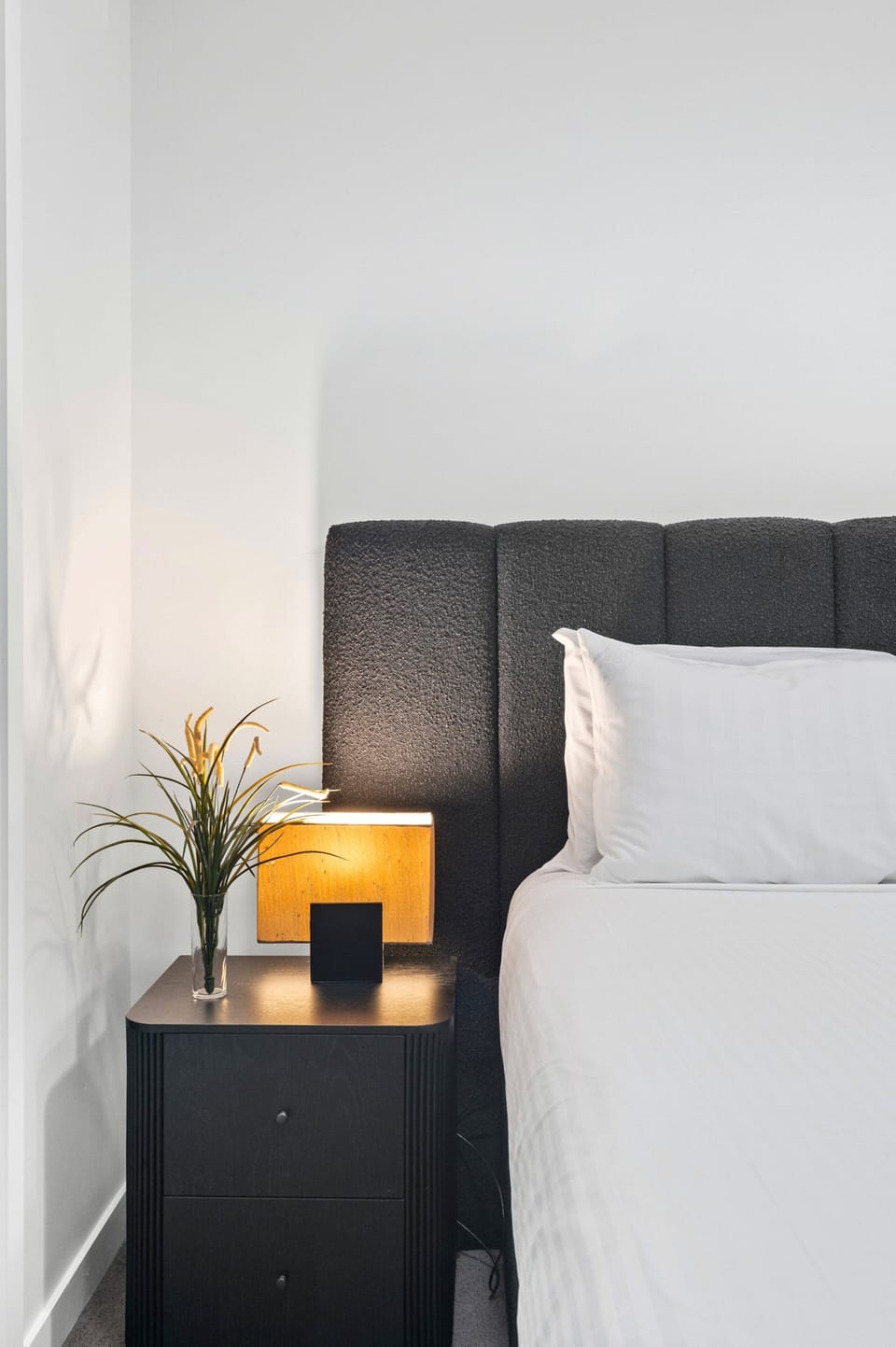 1 bedroom, bed sheets