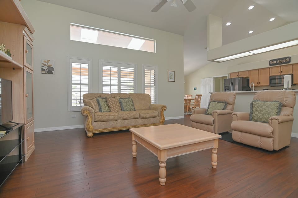 GREAT ROOM:  Comfortable Gathering Space Ideal for Relaxing After a Day of Fun