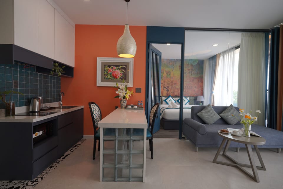 Basic Apartment | In-room safe, individually decorated, desk, laptop workspace