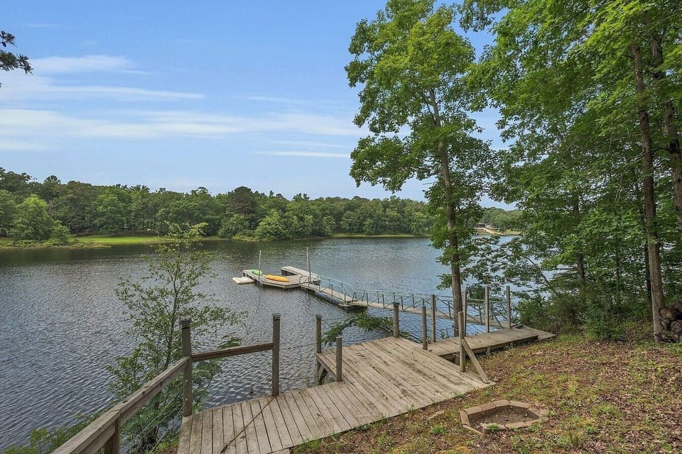 Peaceful cove with 2.5 wooded acres!!