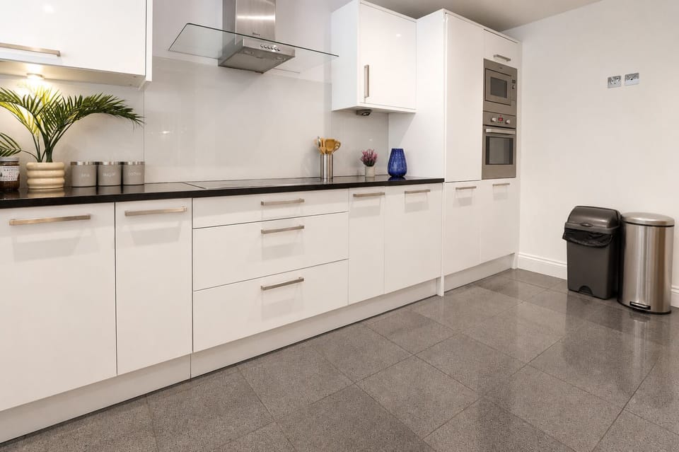 Fully equipped kitchen. 