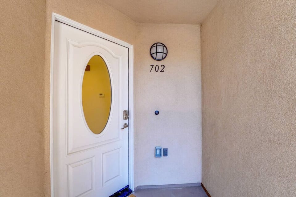 Family-friendly beachfront rental with multiple bedrooms near Belmont Park
