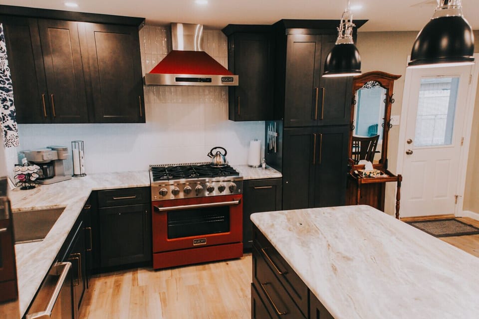 This kitchen is a chef`s dream and stocked with everything necessary to whip up delicious meals