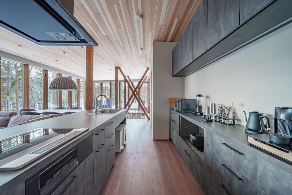 Luxury Villa, Mountain View | Private kitchen | Highchair
