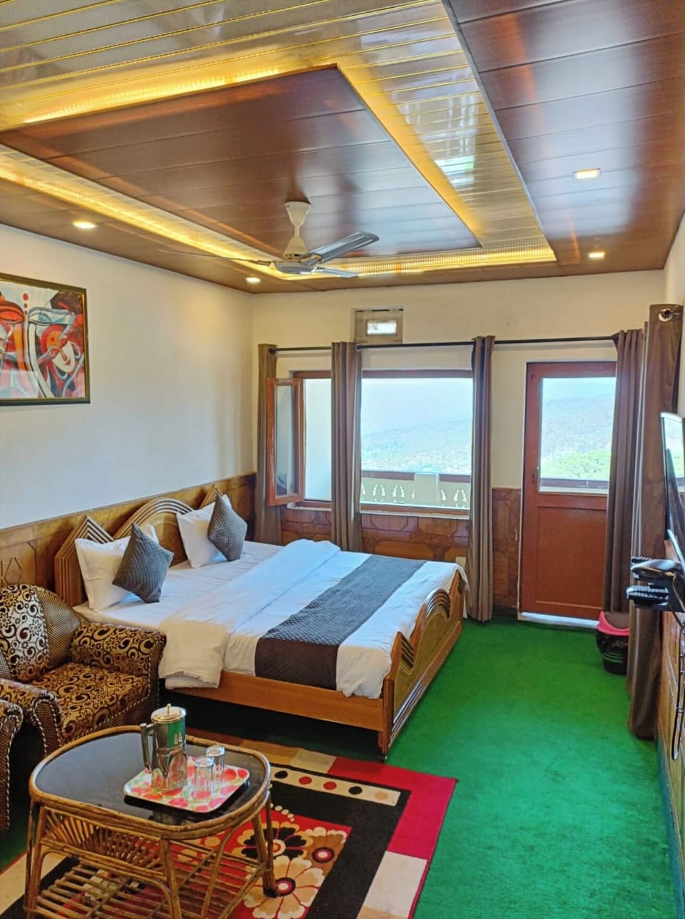 Deluxe Double Room, Multiple Beds | Hypo-allergenic bedding, desk, soundproofing, free WiFi