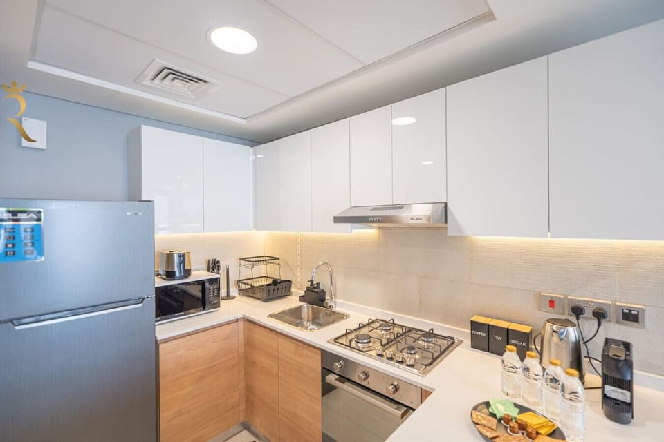 Dining Ready: Adjacent dining space allows for easy serving and comfortable meals with family or guests.