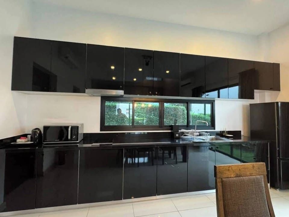 Villa, Pool View | In-room dining
