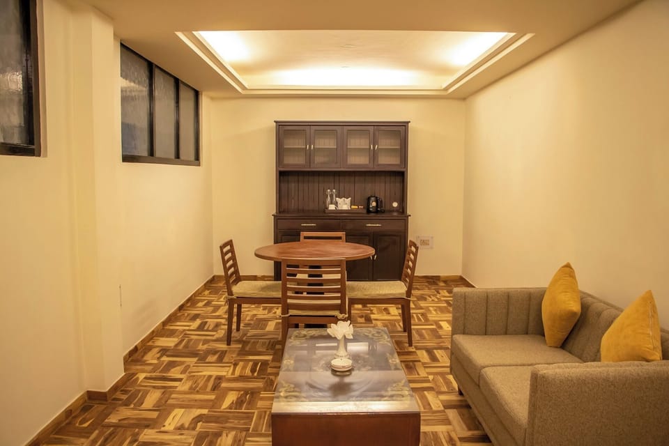 Executive Suite, River View | Interior