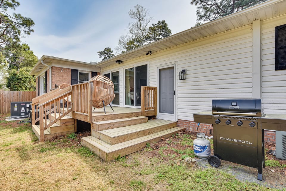 Furnished Deck | Gas Grill