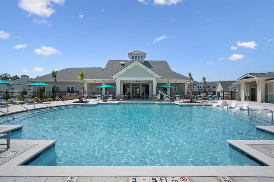 Seasonal outdoor pool