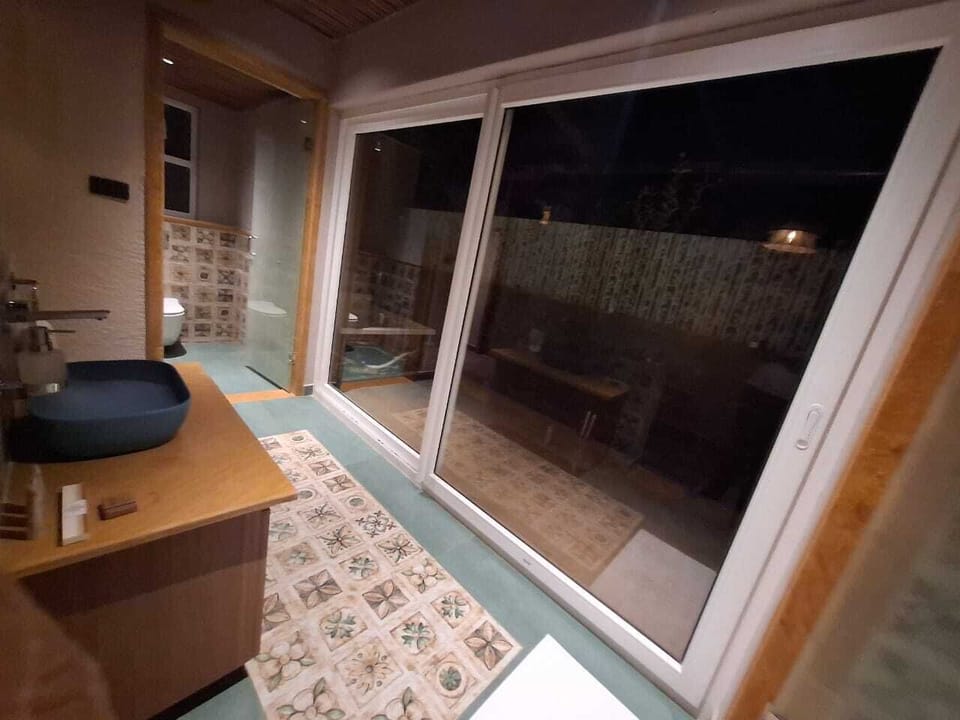 Superior Double Room, Balcony | Interior