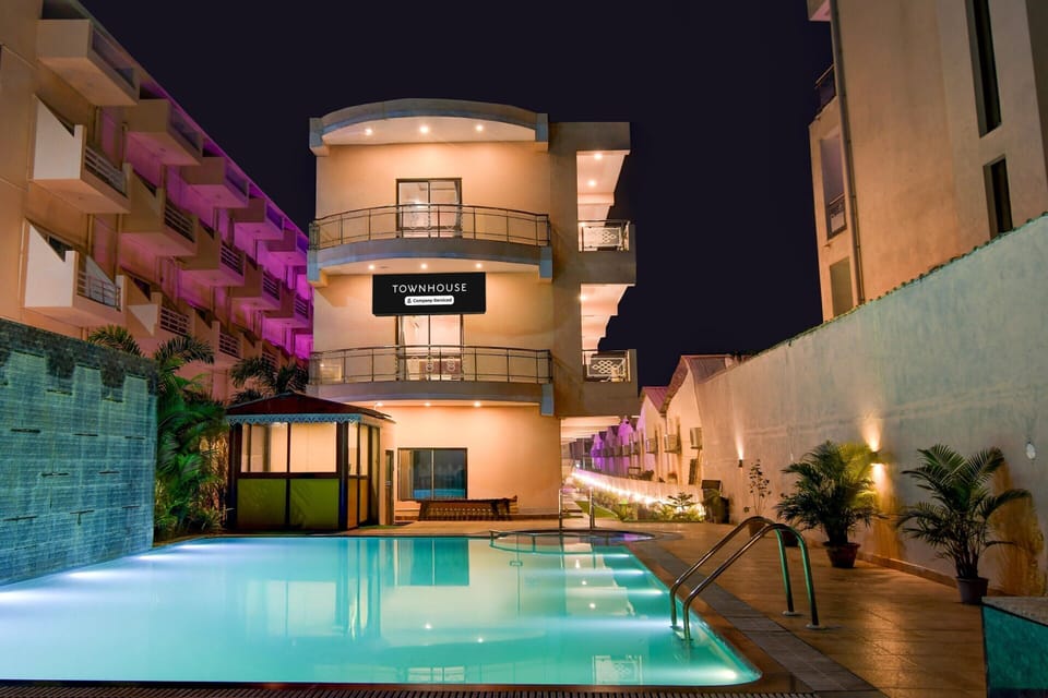 House | Pool