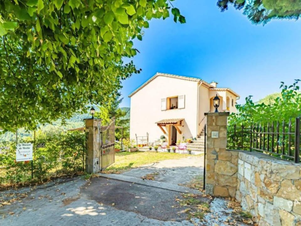 Cottage | Property grounds