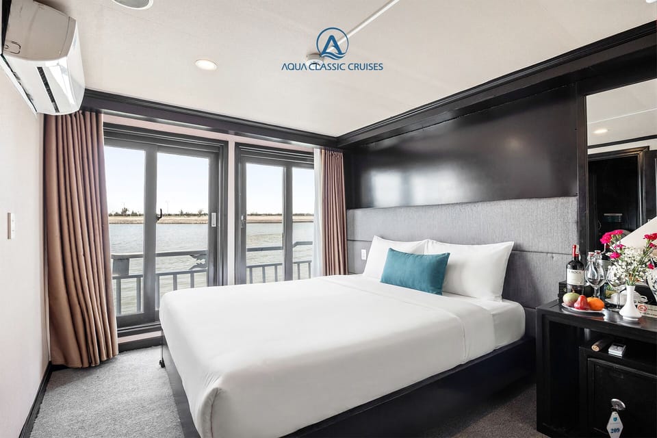 Deluxe Double or Twin Room, Sea View | Desk, free WiFi