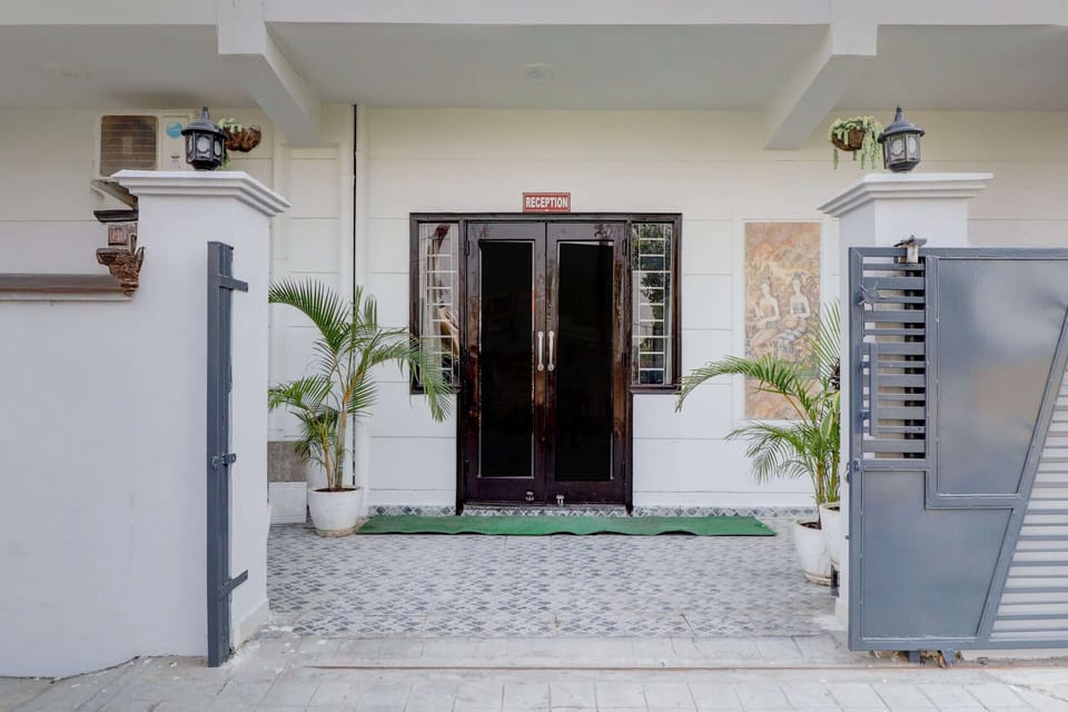 House | Reception