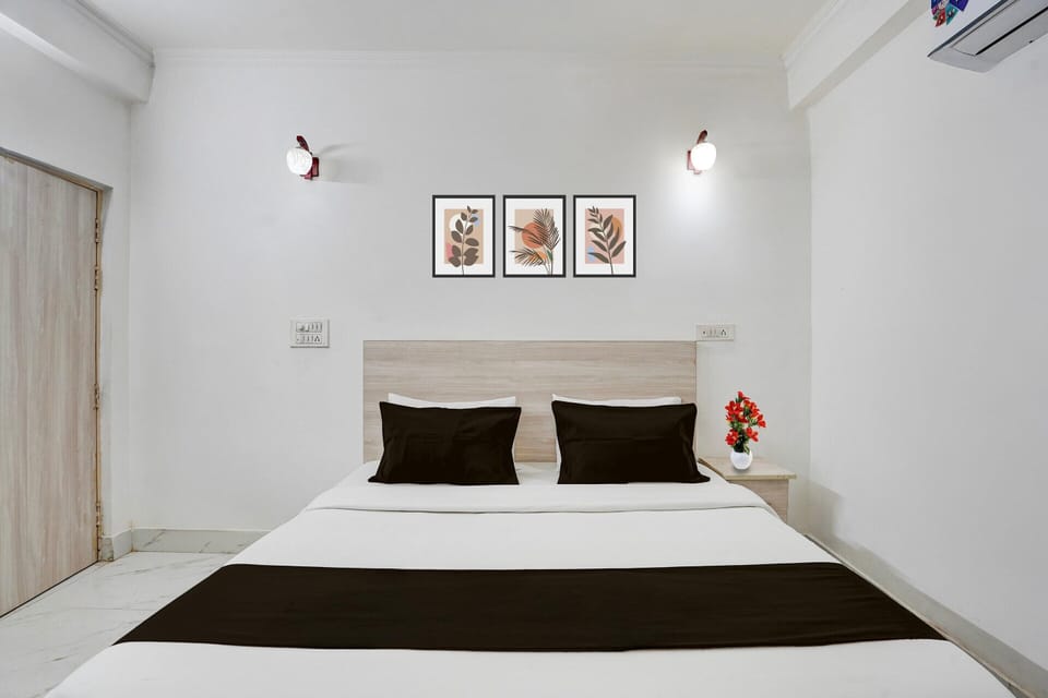 Deluxe Vista Express Homestay House in Dehradun