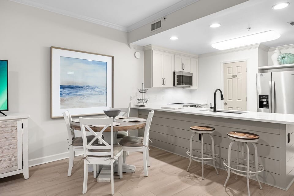 Beach Resort 210 Dining