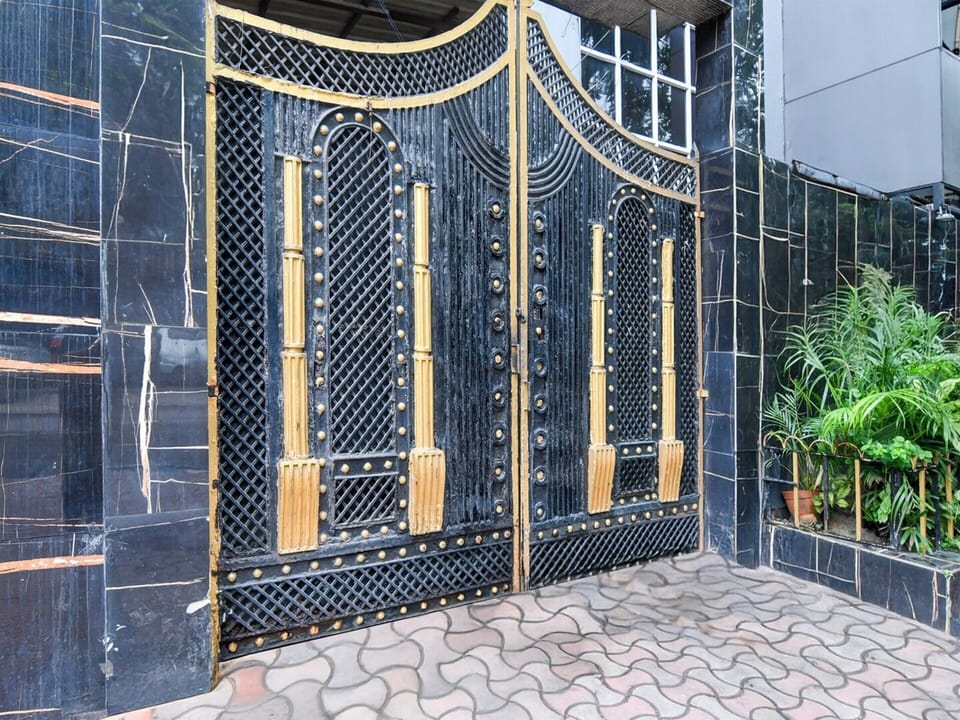 House | Reception