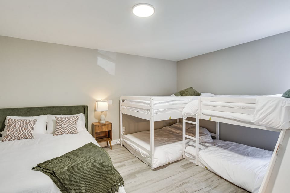 House (2 Bedrooms) | Interior