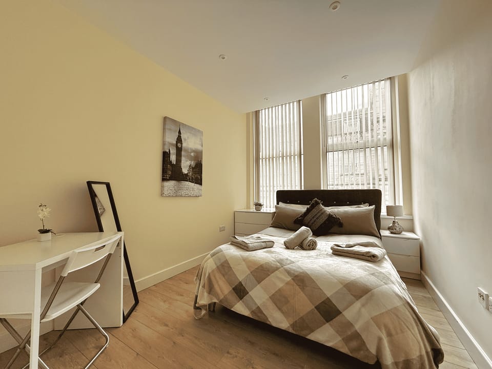 Standard Apartment | Desk, laptop workspace, iron/ironing board, free WiFi