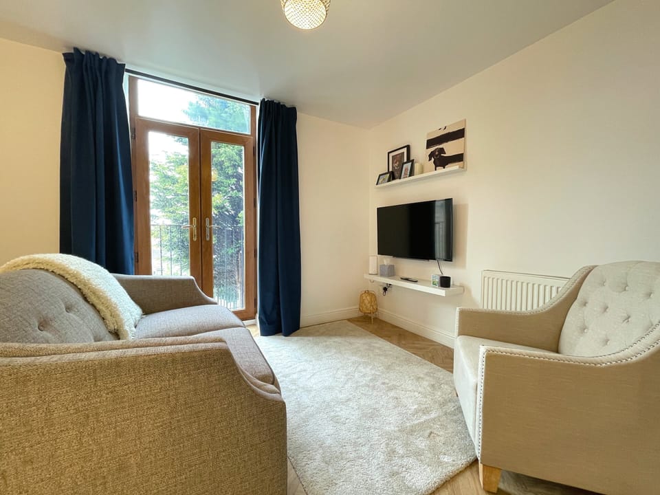 Standard Apartment | Living area | LED TV