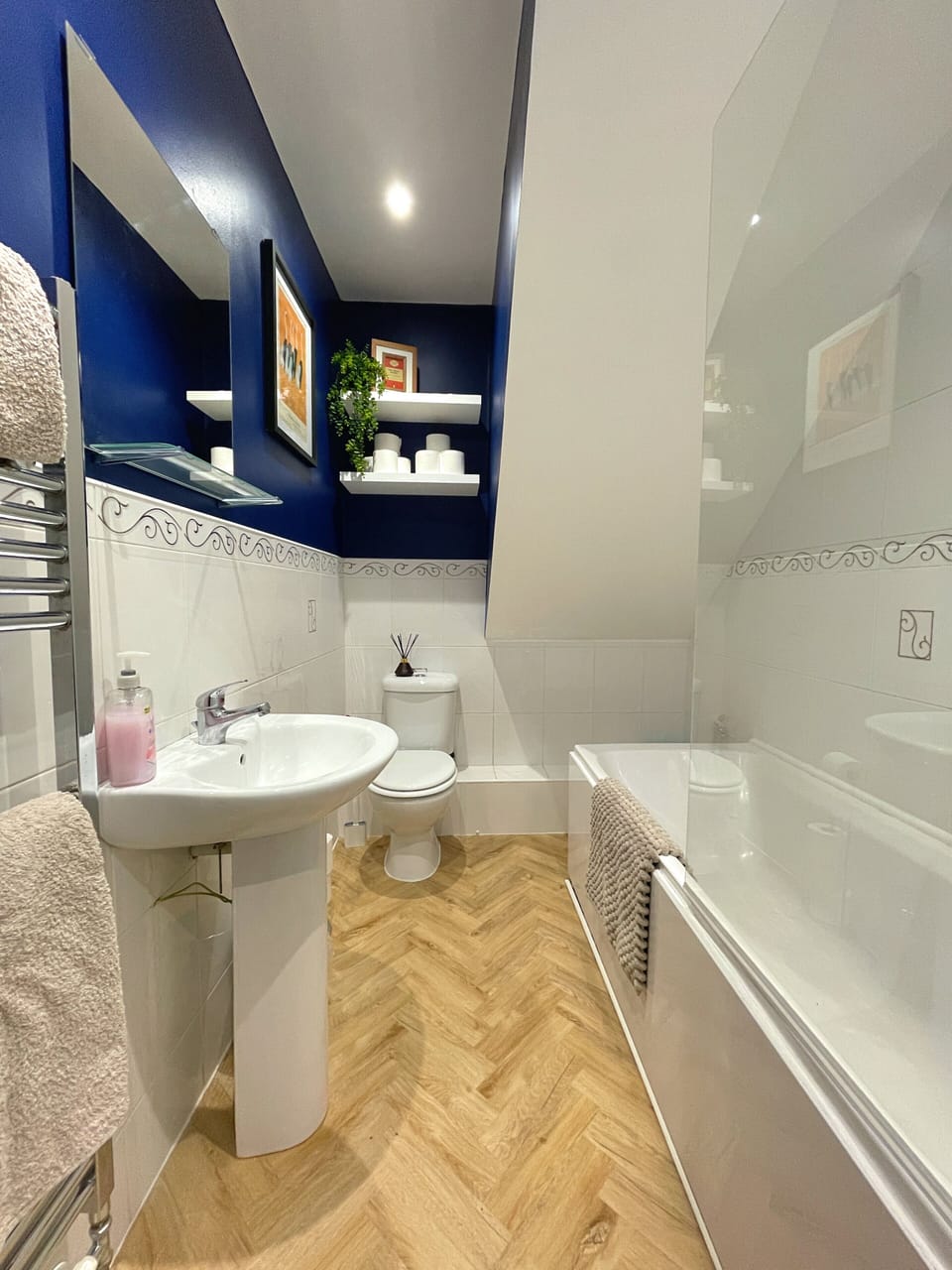 Standard Apartment | Bathroom | Free toiletries, hair dryer, towels, soap