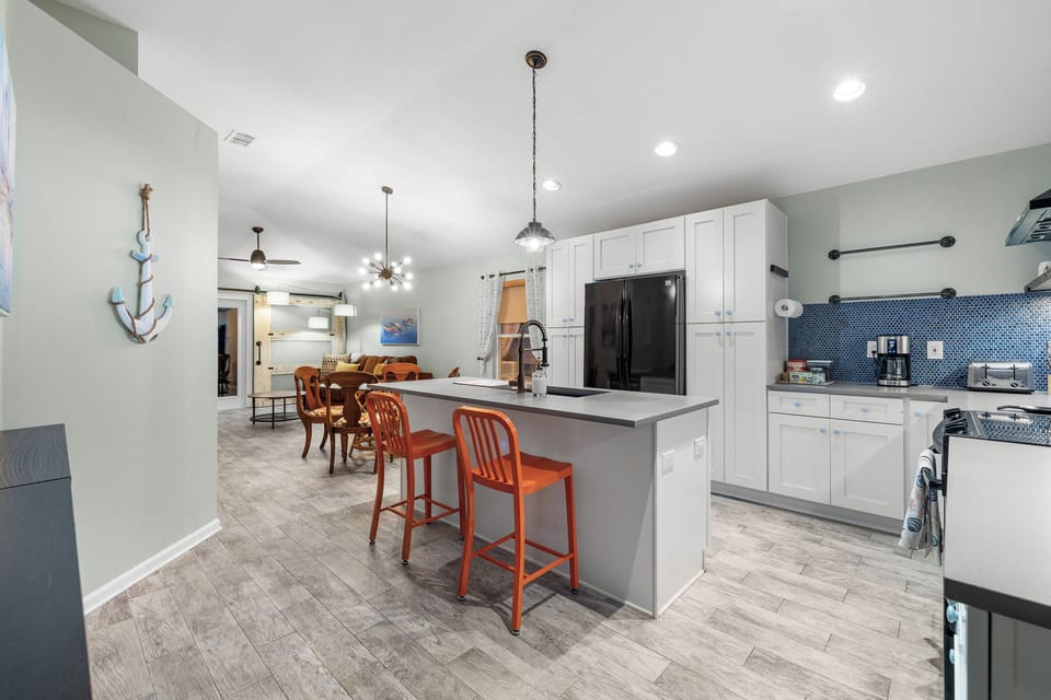 Open kitchen and dining area for group meals