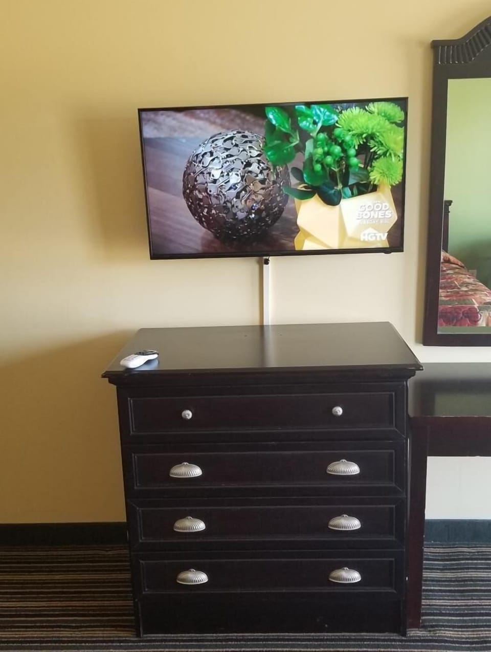 Soundproofing, iron/ironing board, free WiFi, bed sheets