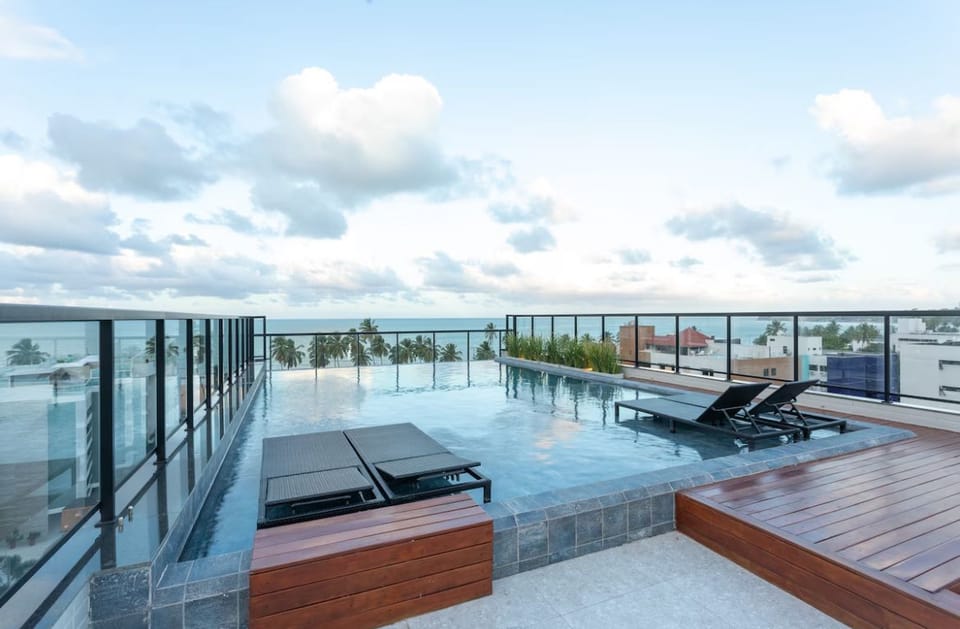 Outdoor pool, sun loungers