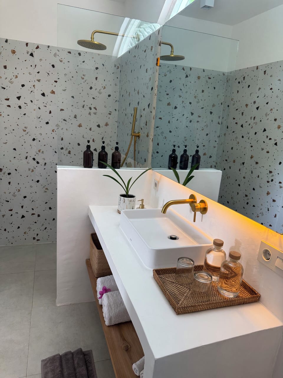 Shower, towels, soap, shampoo