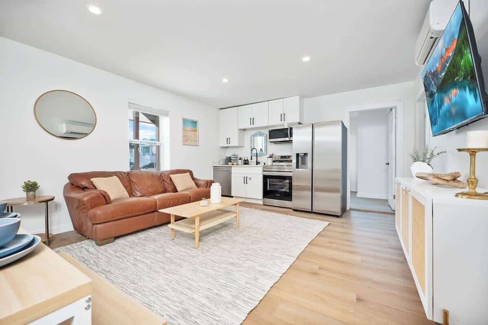 fully equipped kitchen with brand new appliances