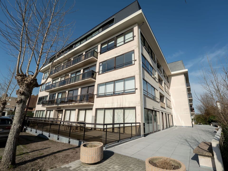 Daytime, Building, Apartment, Facade, Architecture, Residential Area, Condominium, Composite Material, Urban Design, Commercial Building