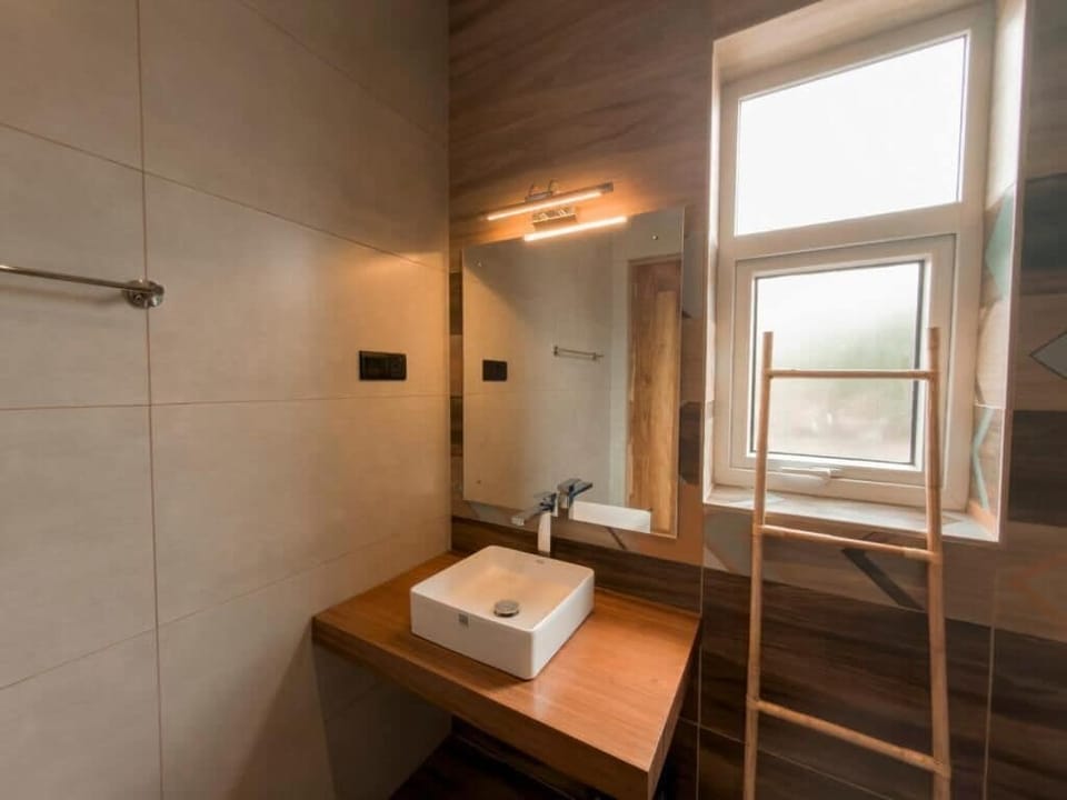 Standard Villa | Bathroom | Soap, shampoo, toilet paper