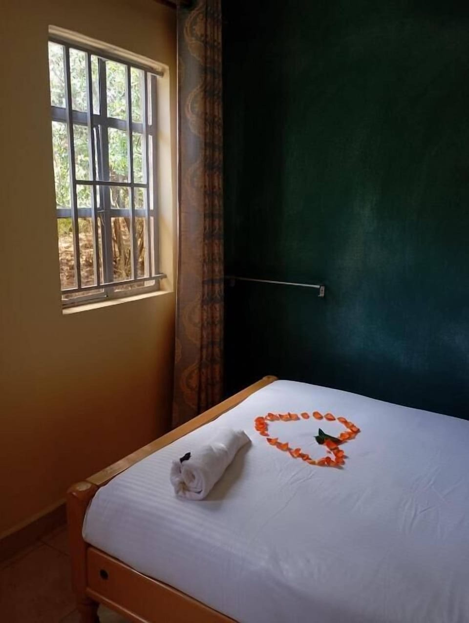 Deluxe Studio Suite, Balcony, Lake View | In-room safe, soundproofing, free WiFi, wheelchair access