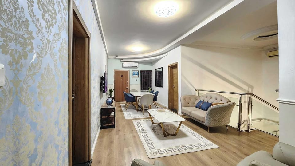 Deluxe Apartment, Balcony, City View | Interior