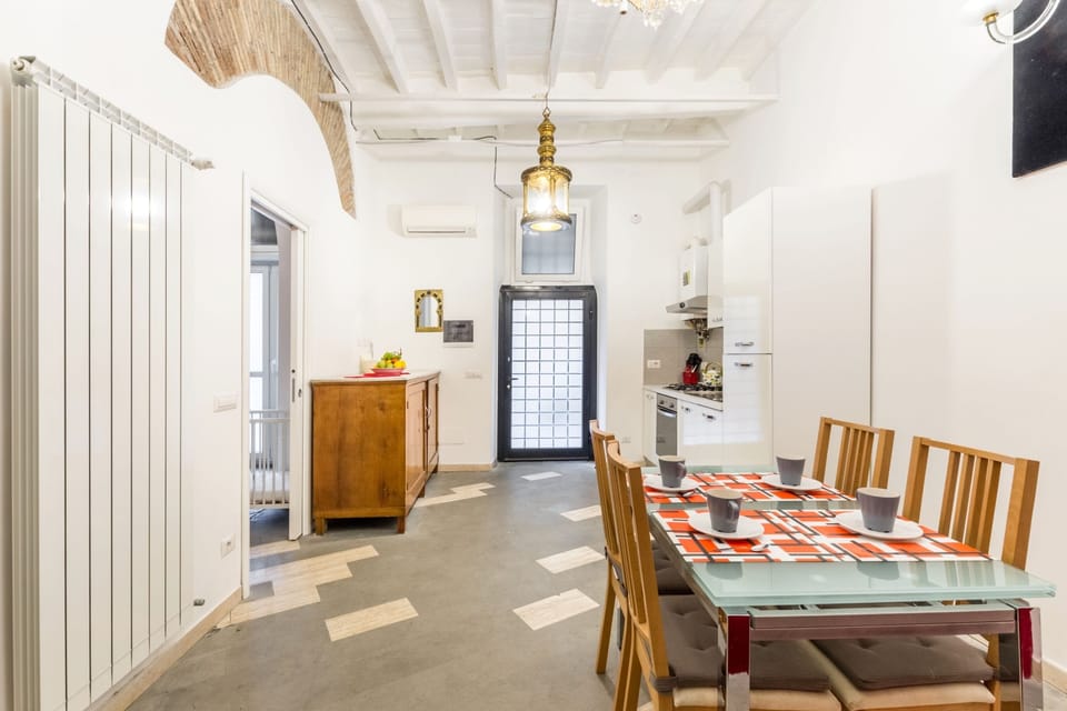 Comfort Apartment, 2 Bedrooms | Dining